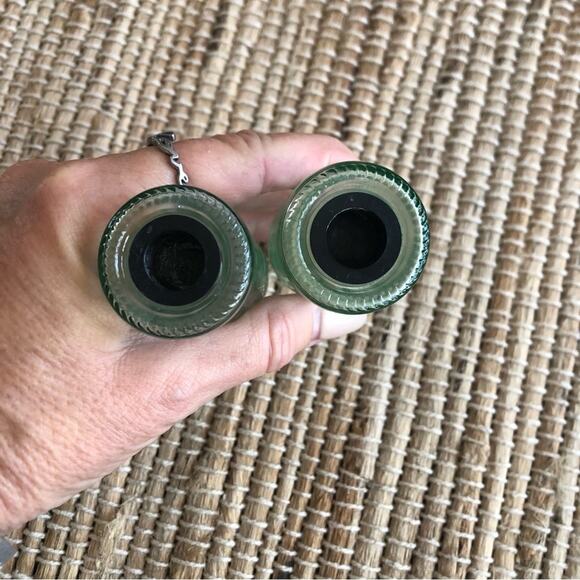 Coca Cola Salt and Pepper Shakers VTG Green Collectable Kitchen Table Tool - Picture 5 of 5